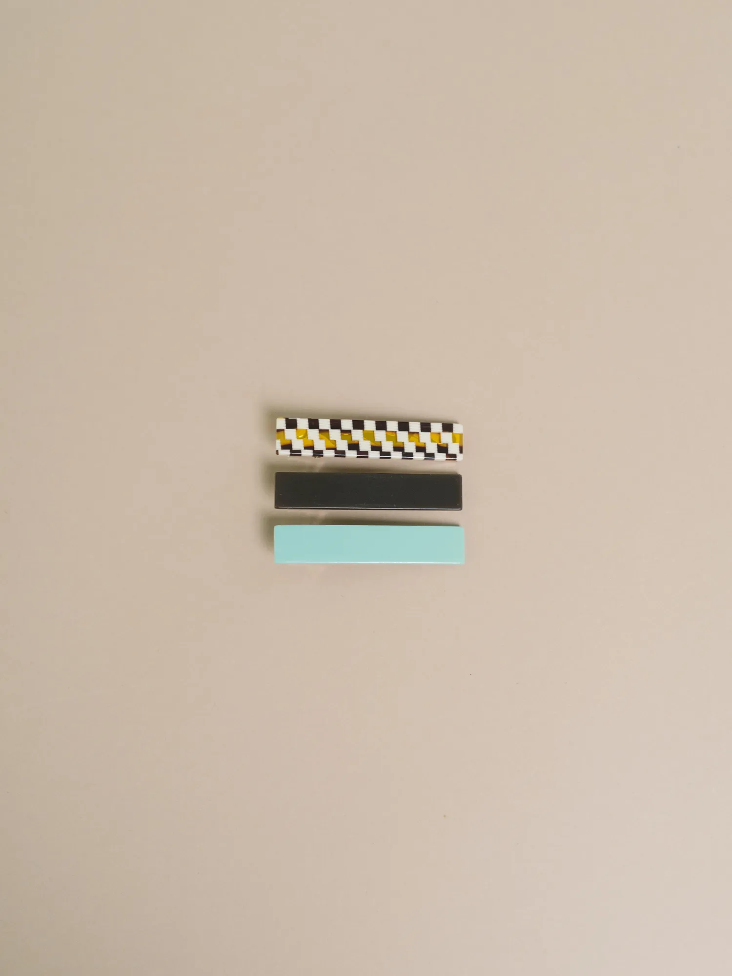 NAT   NOOR - Flora Hair Clips, Assorted: Black   White