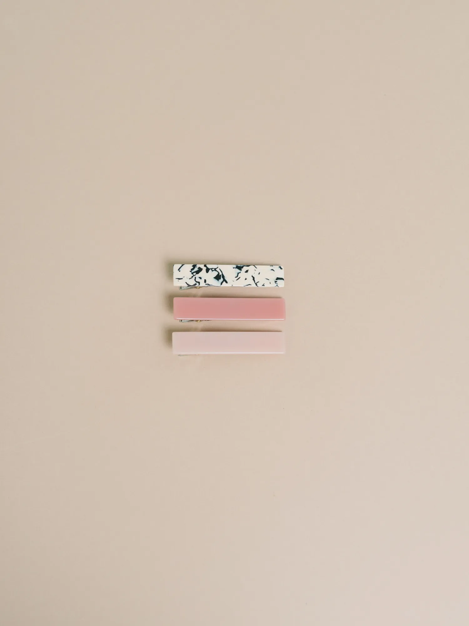 NAT   NOOR - Flora Hair Clips, Assorted: Black   White
