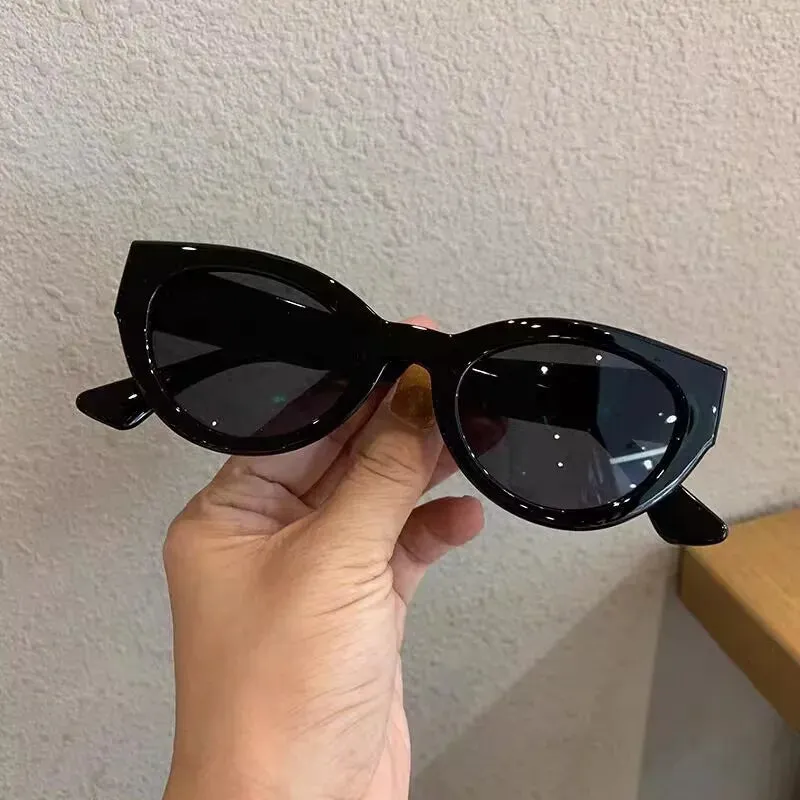 Women's Vintage Stylish Cat's Designer Framework Small Eye Sunglasses